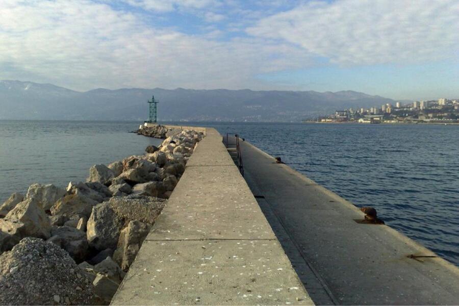 Homestay Seafront Artist Rijeka